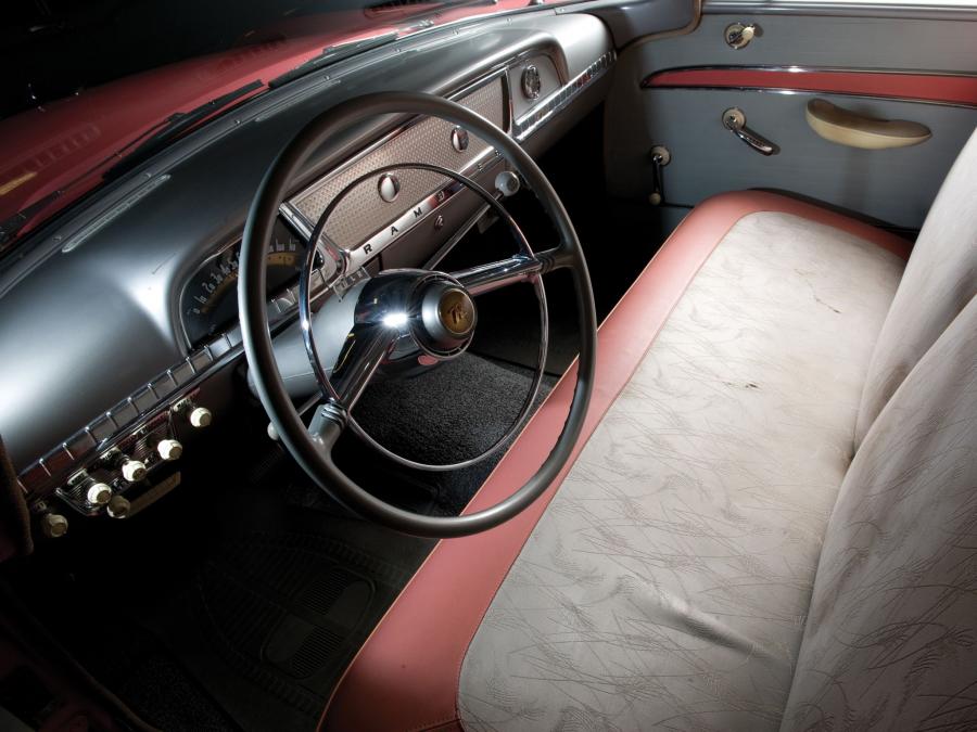 Интерьер Nash Rambler Custom 4-Door Sedan 1956 года  (фото 2 из 2)